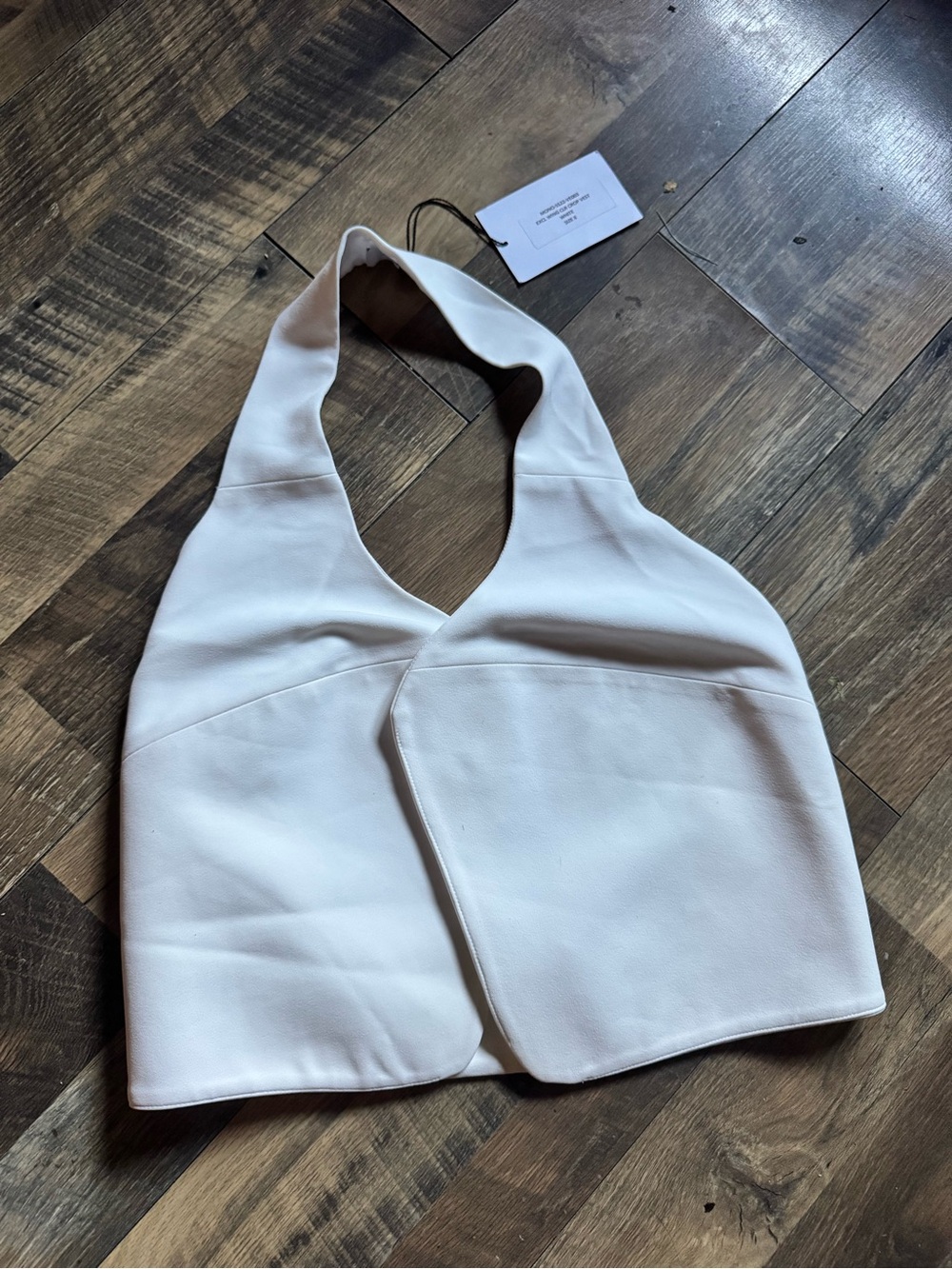 MÔNOT Exclusive Wing Crop Vest in White